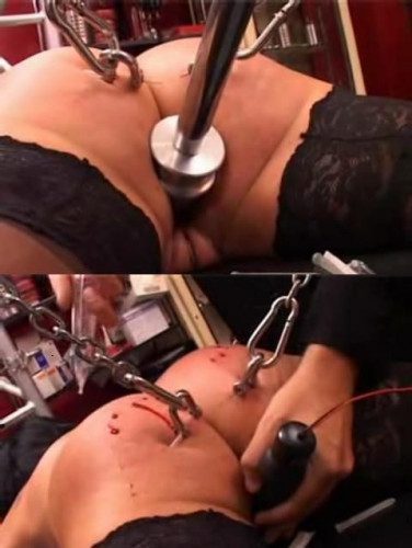 Iron stake in the pussy